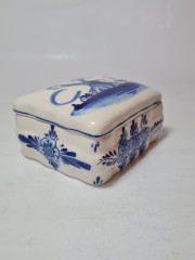 Шкатулка винтажная Delft Blue, дельфтский фарфор с рисунком в синих тонах &quot;Мельница&quot;, 10,5 x 8,5 x 5,5 см, Голландия, 1960-70гг.