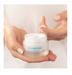 ANNEMARIE BORLIND AQUANATURE Glattende Tagescreme 50 ml, ANNEMARIE BORLIND Дневной крем для лица разглаживающий для сухой кожи (Германия), веган, с гиалуронатом натрия и экстрактами алоэ и папируса, 50 мл