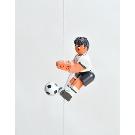 Holzspielzeug Kletterfigur Fussballer Деревянная игрушечная фигурка футболиста