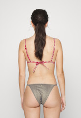 Tommy Hilfiger TRIANGLE FIXED Bikini top primary red/white TRIANGLE FIXED Верх бикини первичный красный/белый