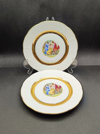 Тарелки сервировочные винтажные TK Thun Czechoslovakia "Три грации / Мадонна", с позолотой, 2 шт., фарфор, 17.5 см, Чехословакия, 1970-80гг.