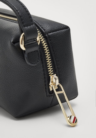 Tommy Hilfiger CASUAL CROSSOVER Across body bag black CASUAL CROSSOVER Сумка через плечо черный