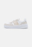 Tommy Hilfiger BASKET WITH WEBBING Trainers white КОРЗИНА С ЛЕНТОЙ Кроссовки белый