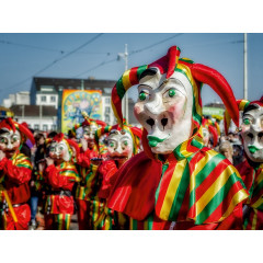 CALVENDO Puzzle CALVENDO Puzzle In die Strassen von Basel Пазл CALVENDO Puzzle На улицах Базеля