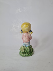 Статуэтка винтажная Im Still Goebel &quot;Девочка с котятами в корзинке&quot;, фарфор, 11 см, Германия, 1960-70гг.