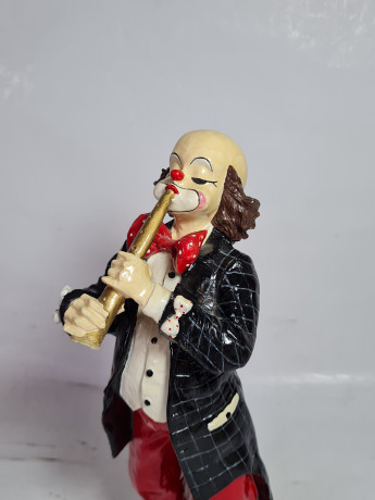 Фигурка винтажная Gilde "Клоун в красном-черном костюме с флейтой", керамика, 26x11 см, Германия, 1960-1970гг.