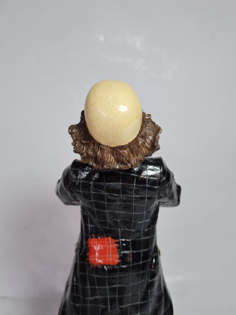 Фигурка винтажная Gilde "Клоун в красном-черном костюме с флейтой", керамика, 26x11 см, Германия, 1960-1970гг.