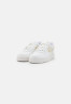 Nike Sportswear AIR FORCE 1 07 Sneaker low summit white/fossil AIR FORCE 1 07 Низкие кроссовки женские саммит белый/ископаемый