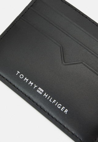 Tommy Hilfiger MODERN CC HOLDER UNISEX Wallet black MODERN CC HOLDER UNISEX Бумажник черный