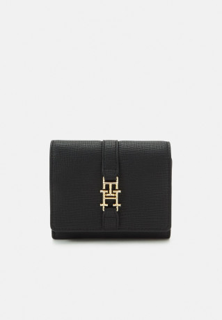Tommy Hilfiger PLUSH FLAP WALLET Wallet black КОШЕЛЕК С ПЛЮШЕВЫМ КЛАПАНОМ Бумажник черный