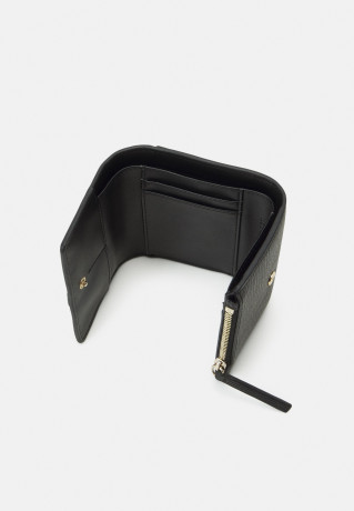 Tommy Hilfiger PLUSH FLAP WALLET Wallet black КОШЕЛЕК С ПЛЮШЕВЫМ КЛАПАНОМ Бумажник черный