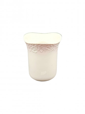 Ваза миниатюрная винтажная Goebel в бежево-розовых тонах, с объемным цветочным декором по краю, фарфор, 8 х 7 см, Германия, 1970-80гг.