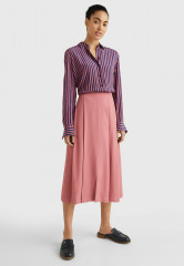 Tommy Hilfiger MONOGRAM EMBROIDERY MIDI A-line skirt english pink MONOGRAM EMBROIDERY МИДИ Юбка А-силуэта английский розовый