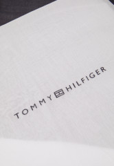 Tommy Hilfiger ESSENTIAL FLAG Scarf space blue / white ESSENTIAL FLAG Шарф космический синий / белый