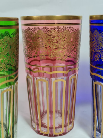 Стаканы винтажные Albena Morokko из цветного стекла с золотистым декором, 5 шт.х 13,5 см и 1 шт.х 10 см, Германия, 1960-70гг.