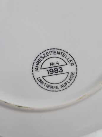 Тарелка декоративная винтажная Jahreszeitenteller "Зима. №4", коллекционная в заводской упаковке, лимитированная серия, фарфор, 19 см, Германия, 1983 год