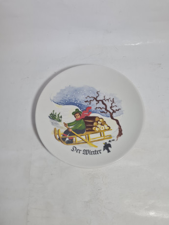 Тарелка декоративная винтажная Jahreszeitenteller "Зима. №4", коллекционная в заводской упаковке, лимитированная серия, фарфор, 19 см, Германия, 1983 год