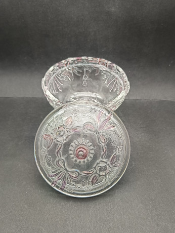 Конфетница винтажная Walther Glas с розовым декором в виде цветов и бантов, хрусталь, 14.5 х 13 см, Германия, 1970-80гг.