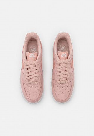 Nike Sportswear AIR FORCE 1 07 Sneaker low pink oxford/rose whisper/summit white AIR FORCE 1 07 Низкие кроссовки женские розовый оксфорд/розовый шепот/саммит белый