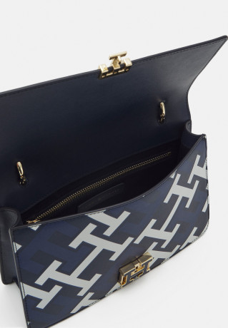 Tommy Hilfiger PUSHLOCK CROSSOVER MON Across body bag space blue PUSHLOCK CROSSOVER MON Сумка через плечо космический синий