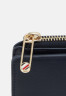 Tommy Hilfiger LIFE LARGE Wallet space blue LIFE LARGE Кошелек космический синий