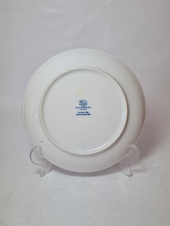 Тарелка декоративная винтажная Hutschenreuther "Зимний дворик с катком" с синим принтом, фарфор, 20 см, Германия, 1960-70гг.