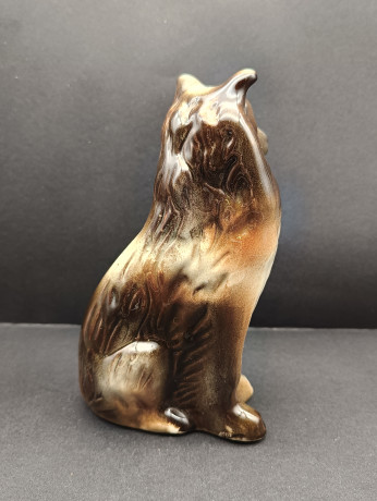 Статуэтка винтажная "Коричневый пес", фарфор, 18 х 11 см, Бразилия, 1970-80гг.