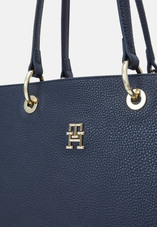 Tommy Hilfiger EMBLEM WORK TOTE Tote bag space blue EMBLEM WORK TOTE Сумка-тоут космический синий