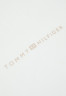 Tommy Hilfiger ESSENTIAL FLAG Scarf beige / white ESSENTIAL FLAG Шарф бежевый/белый