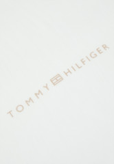 Tommy Hilfiger ESSENTIAL FLAG Scarf beige / white ESSENTIAL FLAG Шарф бежевый/белый