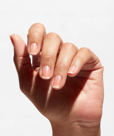 OPI OPI Natural Nail Base Coat 15ml, Основа под лак Natural Nail Base Coat (США), выравнивает ногтевую пластину и продлевает стойкость маникюра, 15мл