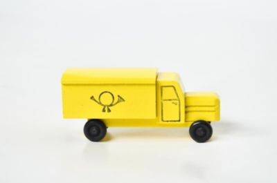 Holzspielzeug Lastenauto Postauto bunt Красочный деревянный игрушечный почтовый автобус