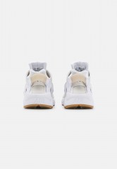 Nike Sportswear AIR HUARACHE Sneaker low phantom/white/fossil/light brown/black AIR HUARACHE Низкие кроссовки женские фантом/белый/ископаемый/светло-коричневый/черный