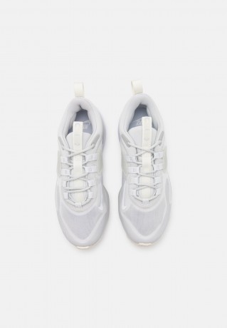 Nike Sportswear W SPARK Sneaker low photon dust/white/football grey/sail/wolf grey/phantom W SPARK Низкие кроссовки женские фотонная пыль/белый/серый футбол/парус/серый волк/фантом