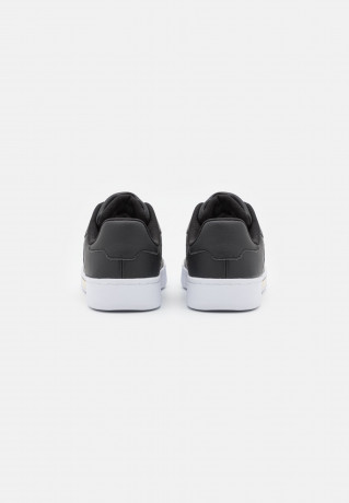 Tommy Hilfiger COURT Trainers black КОРТ Тренеры черный