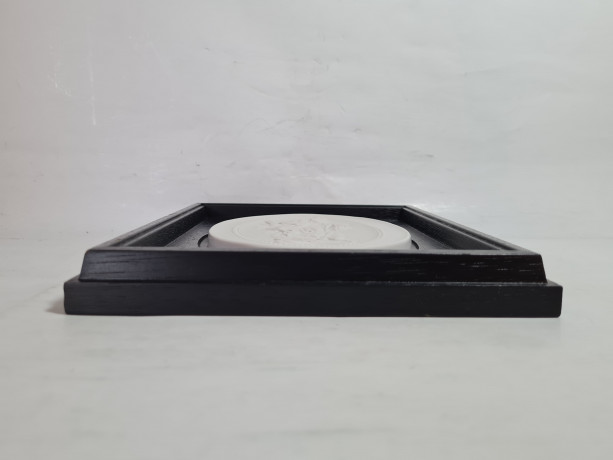 Картина винтажная Meissen, Thalia, керамика в деревянной раме, отлита по оригинальным формам Дж.Дж.Кендлера, 23 x 19,5 см, Германия, 1981 г.