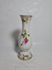 Ваза винтажная Chodziez Poland с розовым цветком, фигурный край, фарфор, 19 см, Польша, 1960-70гг.