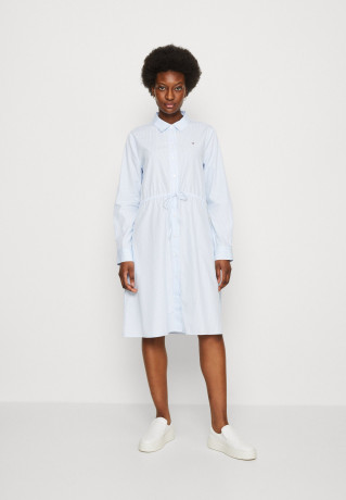 Tommy Hilfiger ITHAKA KNEE SHIRT DRESS Shirt dress blue ПЛАТЬЕ-РУБАШКА ITHACA KNEE SHIRT DRESS Платье-рубашка синий
