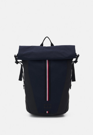 Tommy Hilfiger URBAN COMMUTER TECH BACKPACK UNISEX Rucksack pitch blue РЮКЗАК URBAN COMMUTER TECH UNISEX Рюкзак смоль синий