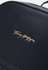 Tommy Hilfiger ICONIC BACKPACK Rucksack desert sky РЮКЗАК ICONIC Рюкзак небо пустыни