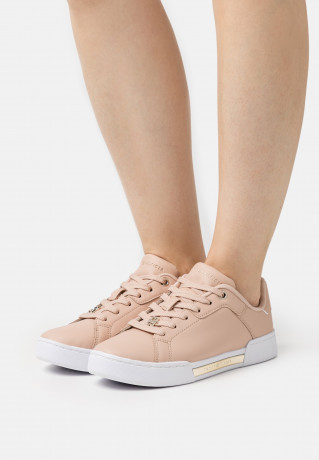 Tommy Hilfiger COURT Trainers misty blush КОРТ Тренеры туманный румянец