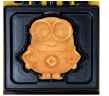 Fizz Creations Minions Waffelmaschine, Вафельница для бельгийских вафель Minions, 350 Вт, антипригарное покрытие, 22,5x22,5x9,5 см, пластик, жёлтый