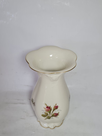Ваза винтажная Rosenthal, белая с розами, фарфор, 21 x 10 см, Германия, 1960-1970гг.