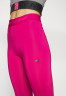Tommy Hilfiger BRANDED TAPE LEGGING Leggings Trousers eccentric magenta BRANDED TAPE LEGGING Леггинсы Брюки эксцентричный пурпурный