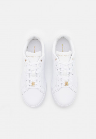 Tommy Hilfiger COURT Trainers white КОРТ Тренеры белый