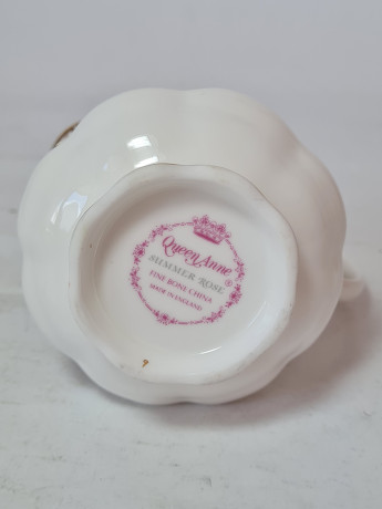 Молочник винтажный фарфоровый Fine Bone China / Queen Anne, коллекция "Летние розы", 8,5 x 10 см, Англия, 1960-70гг.