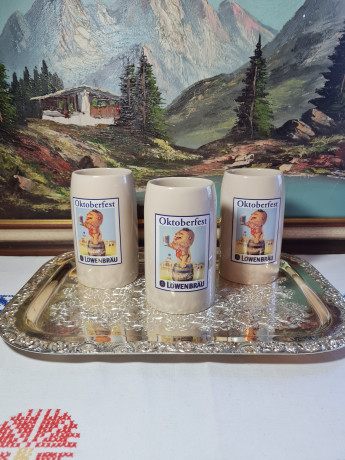 Немецкая пивная кружка винтажная Lowenbrau / Oktoberfest с изображением льва, керамика, 3 шт., 0.5 л, 15 см, Германия, 1970-80гг.
