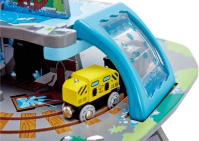 HAPE Riesige Bergmine Огромная горная шахта