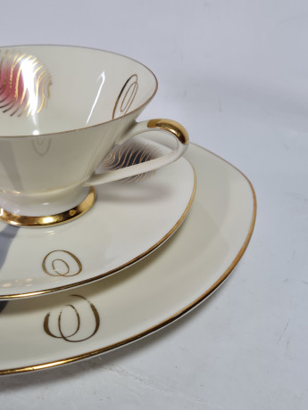 Чайное трио винтажное Weissen Stadt / DRW Bavaria с абстрактным декором, фарфор, Германия, 1970-80гг.