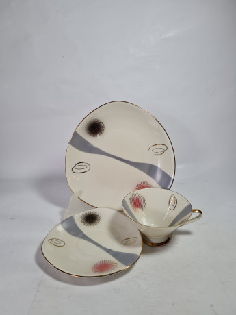 Чайное трио винтажное Weissen Stadt / DRW Bavaria с абстрактным декором, фарфор, Германия, 1970-80гг.